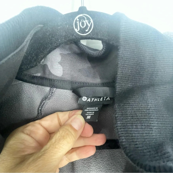 ATHLETA Triumph Printed Hoodie Camo Full Zip Athletic Jacket Size MEDIUM - Picture 9 of 9